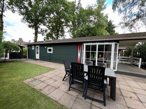 House | Exterior - Chalet in Voorthuizen With Indoor Pool (Voorthuizen)