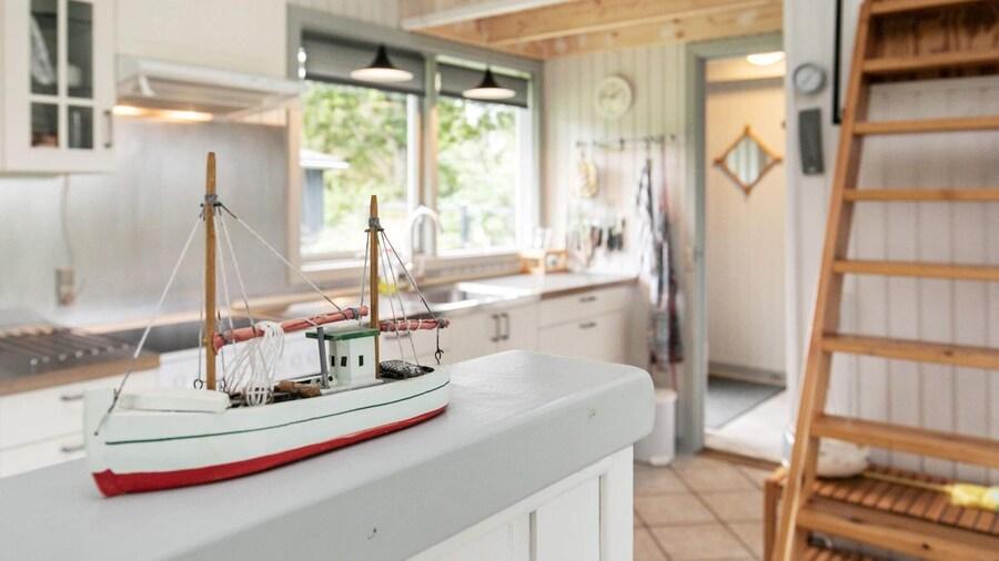 6 Person Holiday Home in Roslev