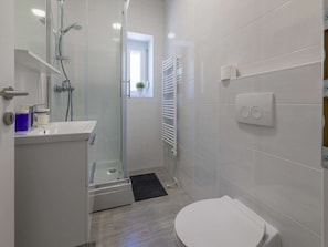 Apartment | Bathroom