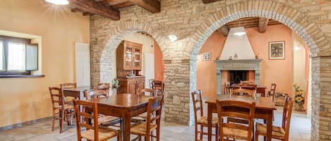 House | Dining