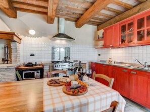 House | Dapur peribadi | Kerusi tinggi 