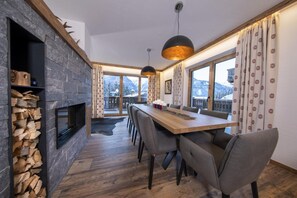 Chalet | Tempat makan