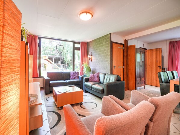 House | Living room - Holiday Home in Ulestraten With Forest (Ulestraten)