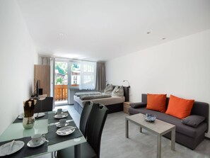 Apartment | Living room - Chalet in Kaprun Near Ski Slopes (Kaprun)