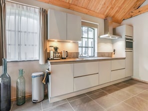 Hus | Eget kjøkken | Høy barnestol