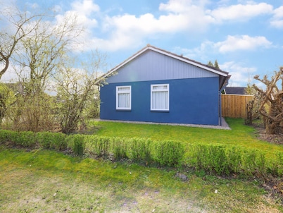 Pretty Holiday Home in Lauwersoog near Lakebeach