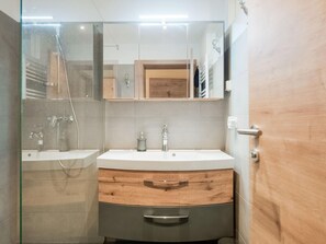 Apartment | Bathroom - Hochwertige Ferienwohnung mit Tollem Ausblick (Mauterndorf)