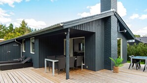 Outdoor dining - Holiday Home in Ulfborg (Ulfborg)
