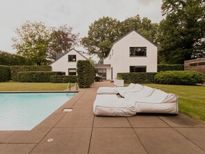 Outdoor pool - Villa on the Border of Netherlands-belgium With a Pool (Essen)
