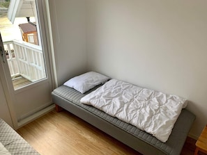 5 bedrooms, individually furnished