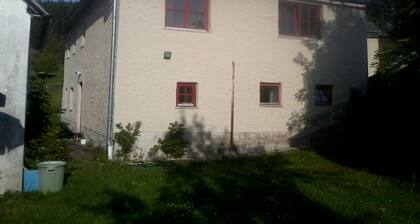 Simplistic Apartment in Waxenberg near Burgruine Castle