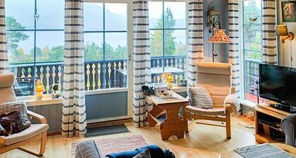 6 Person Holiday Home in Ostereidet