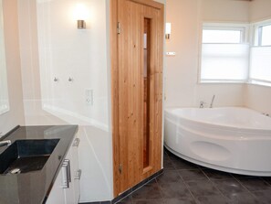 House | Spa treatment