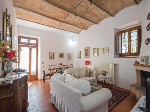 House | Living room - Tuscany Bliss: Garden Retreat (San Casciano in Val di Pesa)