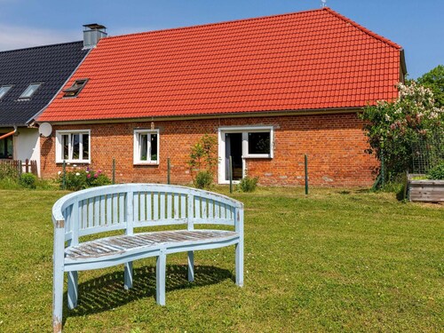 Snug Holiday Home in Divitz-Spoldershagen near Skydiving