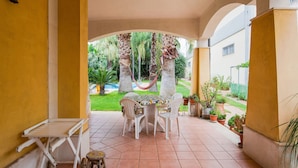 Villa | Balcón