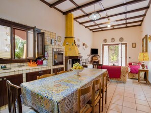 Villa | Dining
