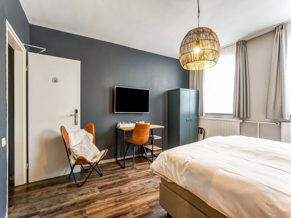 House | 4 bedrooms, individually furnished, bed sheets - Holiday Home in Grubbenvorst by River Maas (Grubbenvorst)