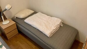 4 bedrooms, individually furnished - 8 Person Holiday Home in Tjellstø (Oygarden)