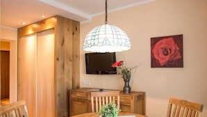 Dining - Mountain-view Apartment in Auland bei Seefeld With Balcony (Reith bei Seefeld)