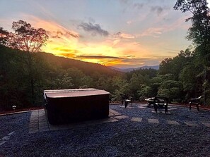 Terrace/patio - Sunset View over the Mountains! Rustic Cabin w/ Hot Tub (Almond)