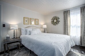 2 soverom, skrivebord, strykejern/-brett og wi-fi (inkludert)