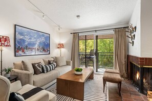 Unclassified image, 2 of 49, button