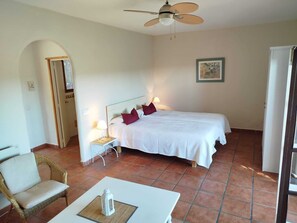 1 Schlafzimmer, Reisekinderbett, WLAN, Bettwäsche