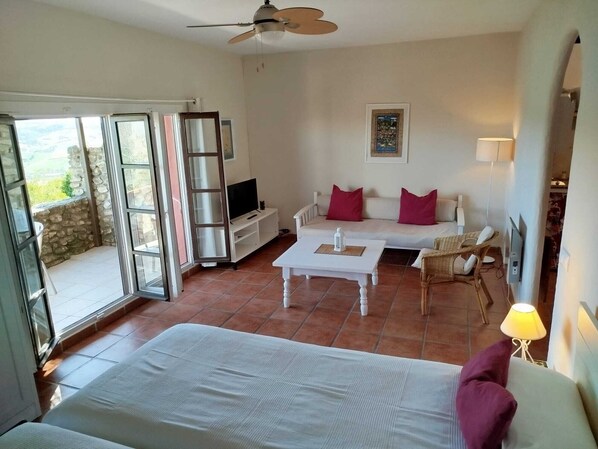 1 Schlafzimmer, Reisekinderbett, WLAN, Bettwäsche