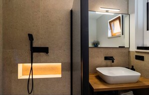 Unclassified image, 3 of 28, button