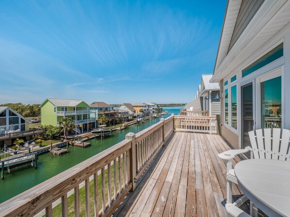 Property grounds - Casa Canal | Water Views + Pool, Hottub & Short Walk to Beach (Topsail Beach)