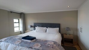 Room - Sunrise Deck (Cape Town)