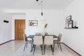 Dining - Splendid 3BR close to Olympic Stadium (Marousi)