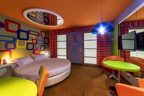 Phòng đôi Junior | Bộ đồ giường cao cấp, chăn bông, minibar, két bảo mật tại phòng 