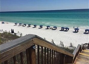 On the beach - Adagio F-303 Poolside 3/3 - Beautiful Top Floor Unit (Santa Rosa Beach)