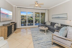 TV - Adagio F-303 Poolside 3/3 - Beautiful Top Floor Unit (Santa Rosa Beach)