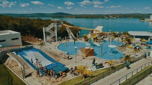Innenpool, Außenpool