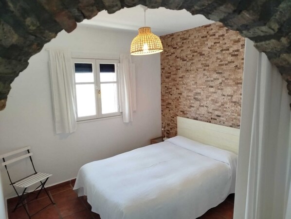 2 habitaciones, cuna de viaje, wifi gratis y ropa de cama 