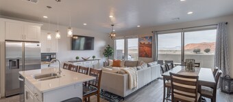 4BR w/ Rooftop Patio & Dual Rec Rooms Near Pool