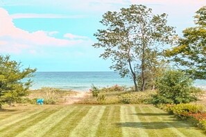 Am Strand, Liegestühle, Strandtücher