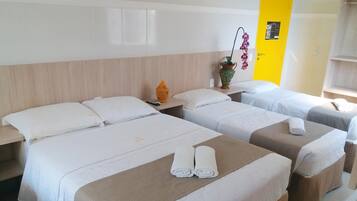 Frigobar, individualmente mobiliados, Wi-Fi de cortesia, roupa de cama