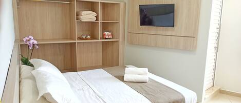 Comfort Double Room, 1 Queen Bed, Mountain View