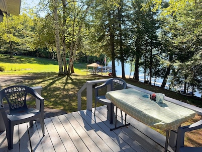Cozy Messalonskee Lake Cabin – Dock, Kayaks & Family‑Friendly, Sleeps 5