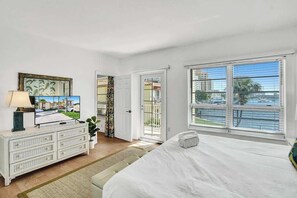 2 bedrooms, desk, iron/ironing board, travel cot