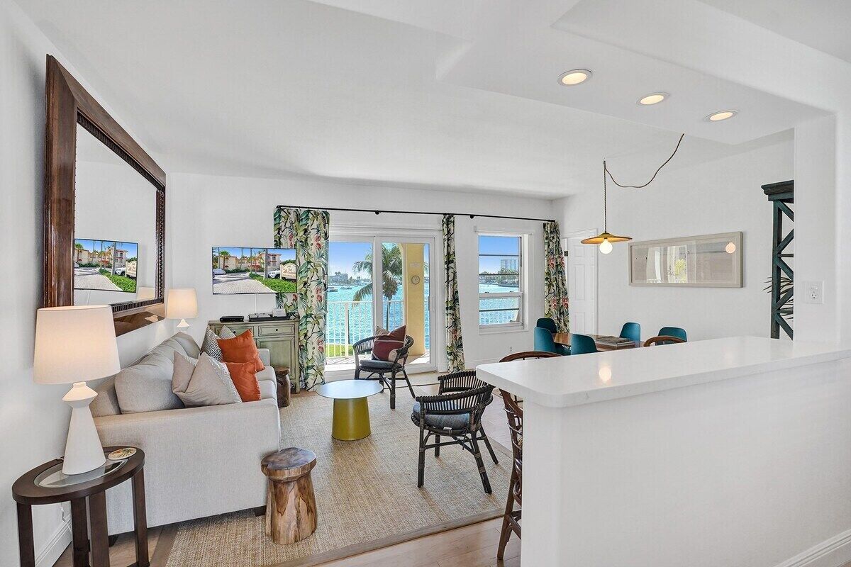 平板电视、办公室