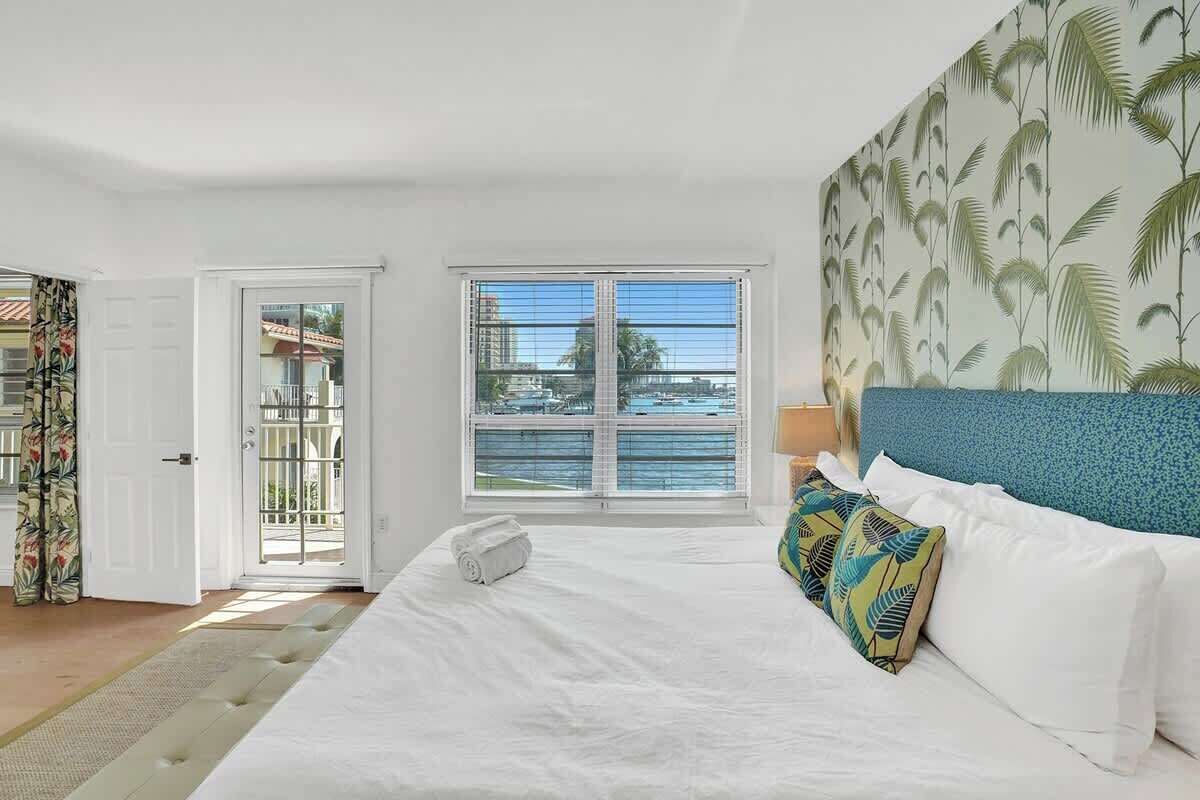 2 bedrooms, iron/ironing board, travel cot, WiFi