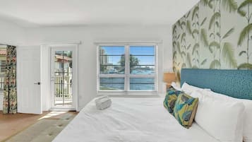 2 bedrooms, iron/ironing board, travel cot, WiFi