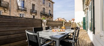 POP • KEYWEEK Apt 3 bedrooms with terrace & parking Biarritz city center