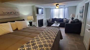 4 bedrooms, desk, iron/ironing board, travel cot