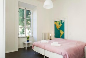 4 bedrooms, WiFi, bed sheets